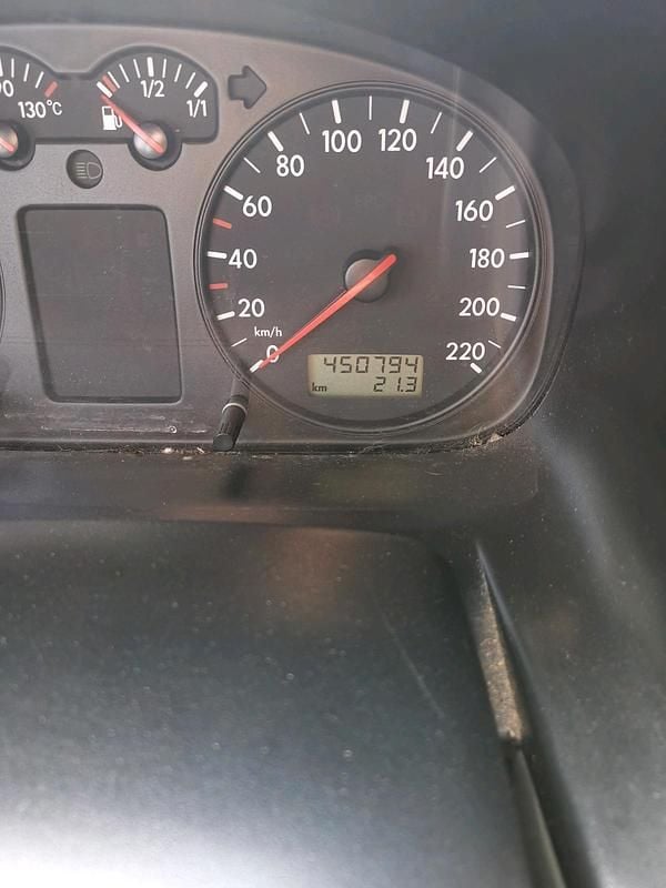 Gebraucht VW T4 102 PS (75 kW) 2001 Silber Van