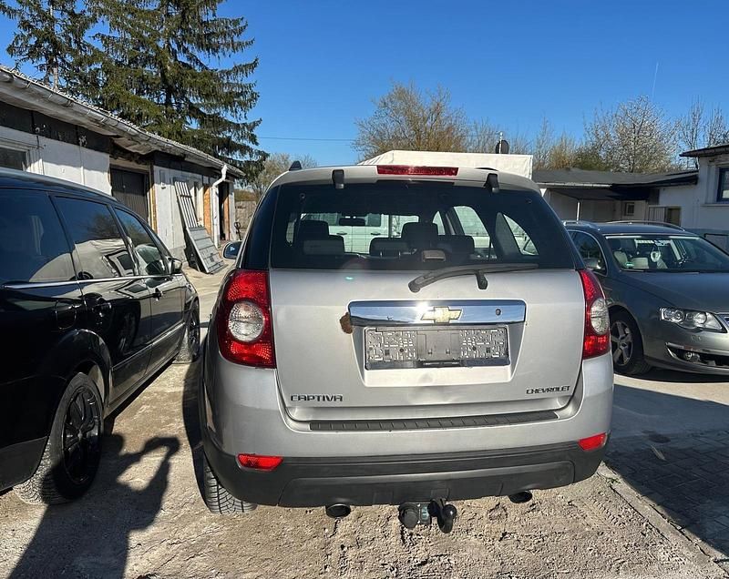 Gebraucht Chevrolet Captiva 150 PS (110 kW) 2008 Silber SUV