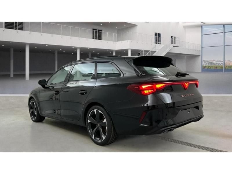 Second-hand Cupra Leon 150 CP (110 kW) 2025 Negru Break