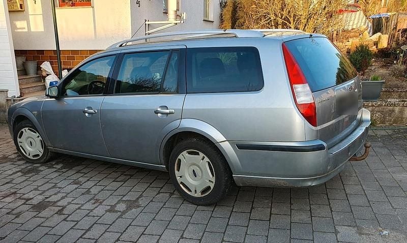 Gebraucht Ford Mondeo 130 PS (95 kW) 2006 Grau Kombi
