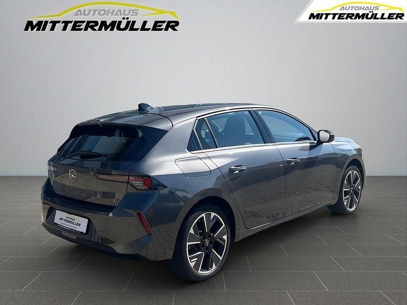 Usado Opel Astra Edition 114 kW (156 HP) 2024 Cinzento Sedan