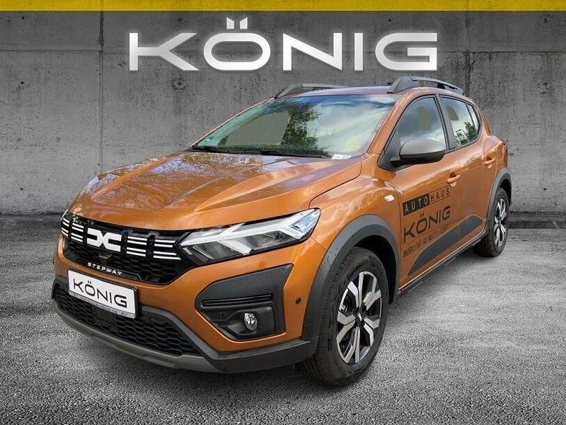 Gebraucht Dacia Sandero Expression 101 PS (74 kW) 2023 Taklamakanorange metallic Kleinwagen