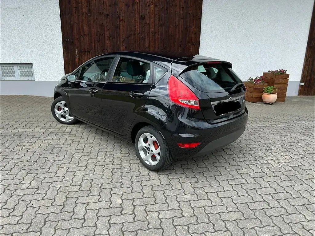 Gebraucht Ford Fiesta Titanium 82 PS (60 kW) 2010 Schwarz Limousine