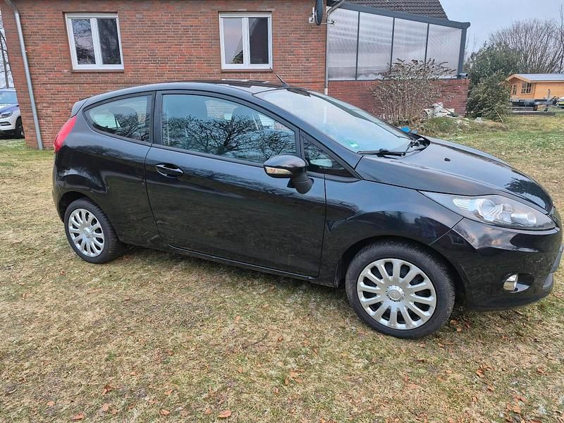 Gebraucht Ford Fiesta 60 PS (44 kW) 2011 Schwarz Kleinwagen