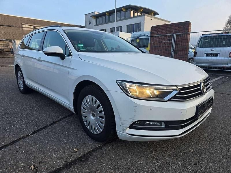 Gebraucht VW Passat 150 PS (110 kW) 2017 Weiß Kombi