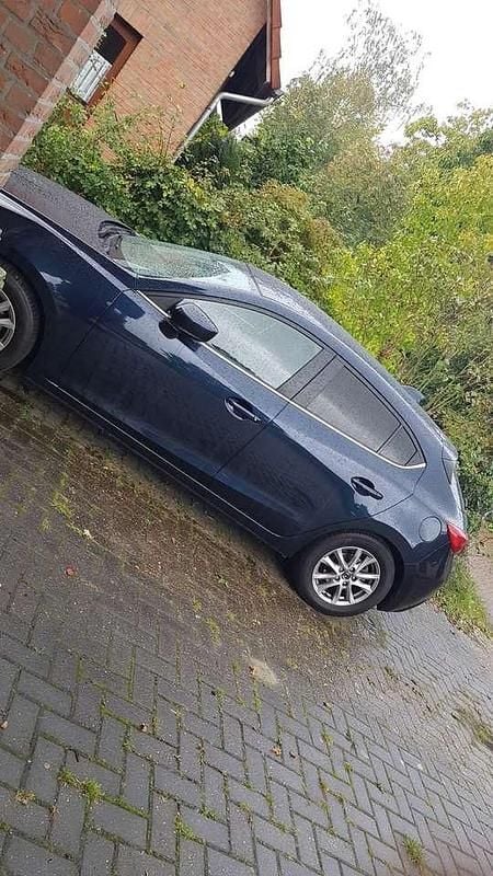 Gebraucht Mazda 3 Center-Line 120 PS (88 kW) 2014 Blau Limousine