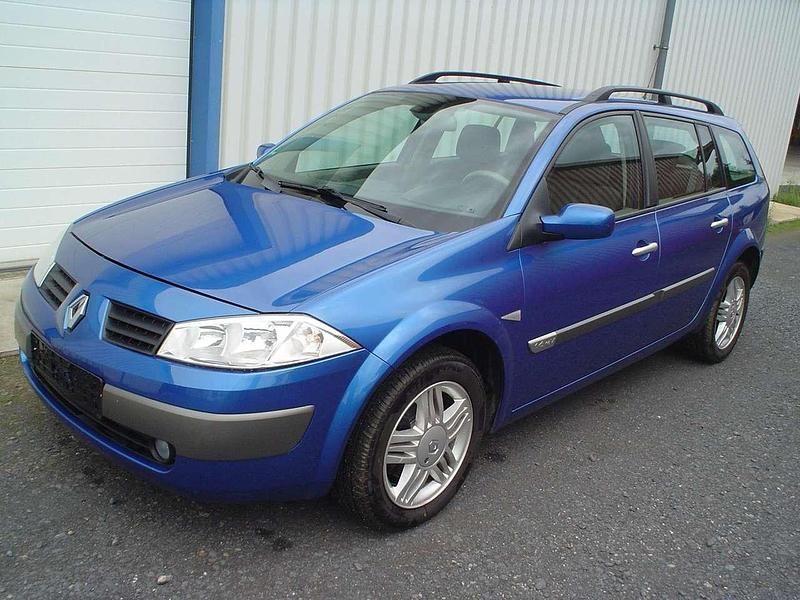 Blau Gebraucht 2005 Renault Mégane GrandTour Authentique Kombi | 3.990 € (Etwas zu teuer) - Bild 1/4