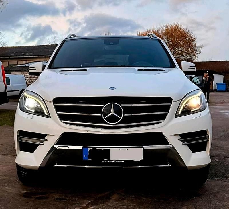 Gebraucht Mercedes ML350 AMG 259 PS (190 kW) 2013 Weiß SUV