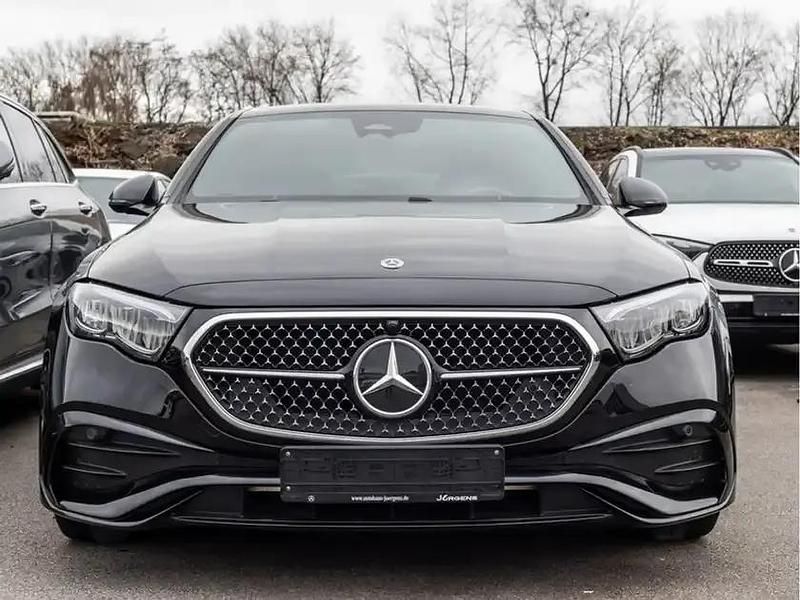 Gebraucht Mercedes E220 AMG 197 PS (144 kW) 2024 Schwarz obsidianschwarz metallic Limousine