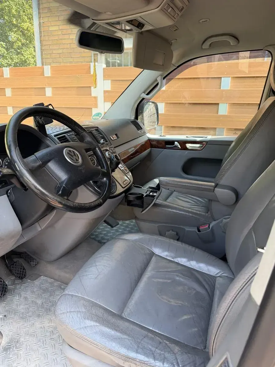 Gebraucht VW Multivan 174 PS (127 kW) 2004 Schwarz Van / Kleinbus