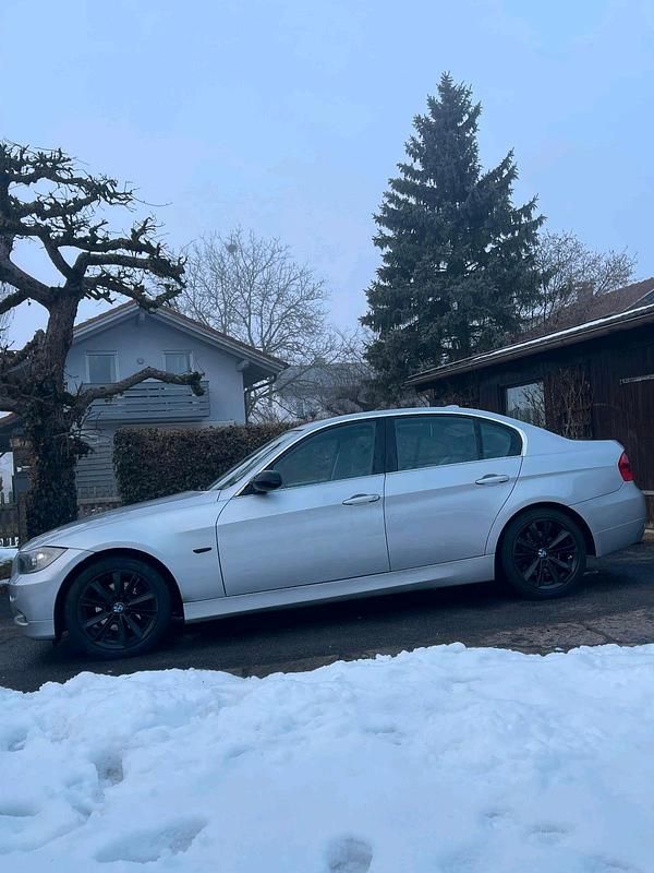 Gebraucht BMW 325 218 PS (160 kW) 2005 Silber Limousine