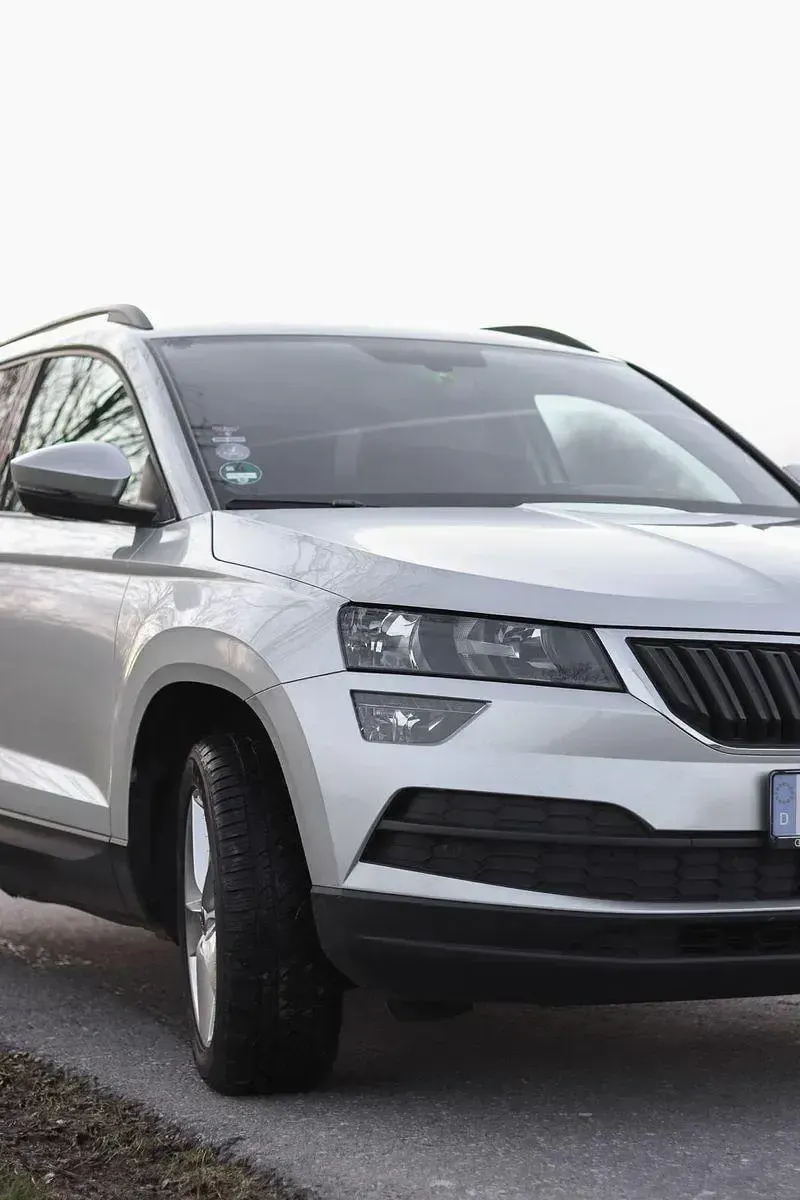 Gebraucht Skoda Karoq Active 110 PS (80 kW) 2019 Silber SUV