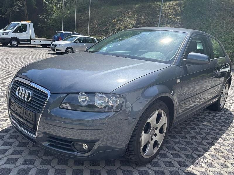 Grau Gebraucht 2006 Audi A3 Ambition Kleinwagen | 2.190 € (Superpreis) - Bild 1/4