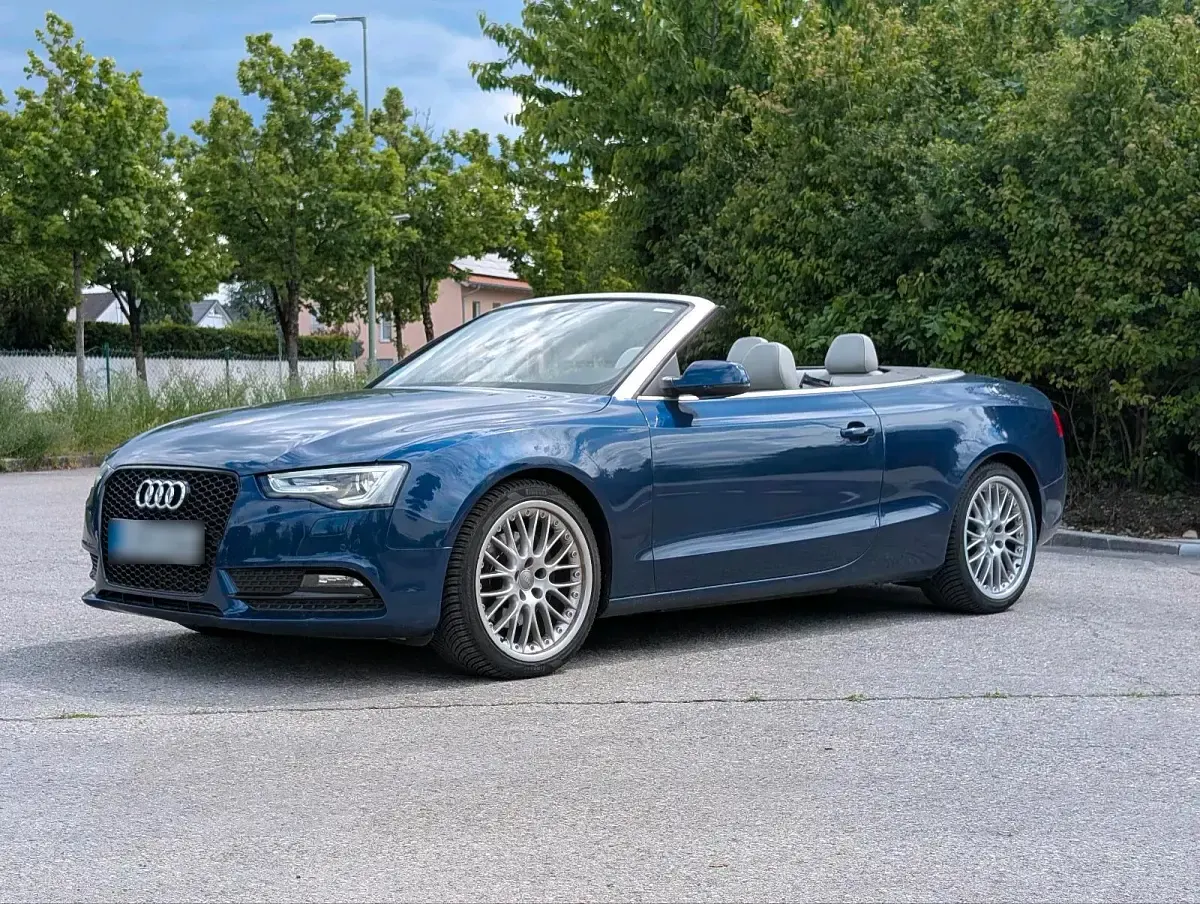 Gebraucht Audi A5 Cabriolet 224 PS (164 kW) 2013 Blau Cabrio