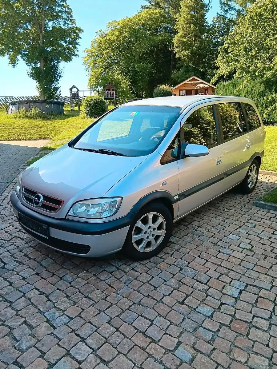 Gebraucht Opel Zafira 101 PS (74 kW) 2004 Silber Van / Kleinbus