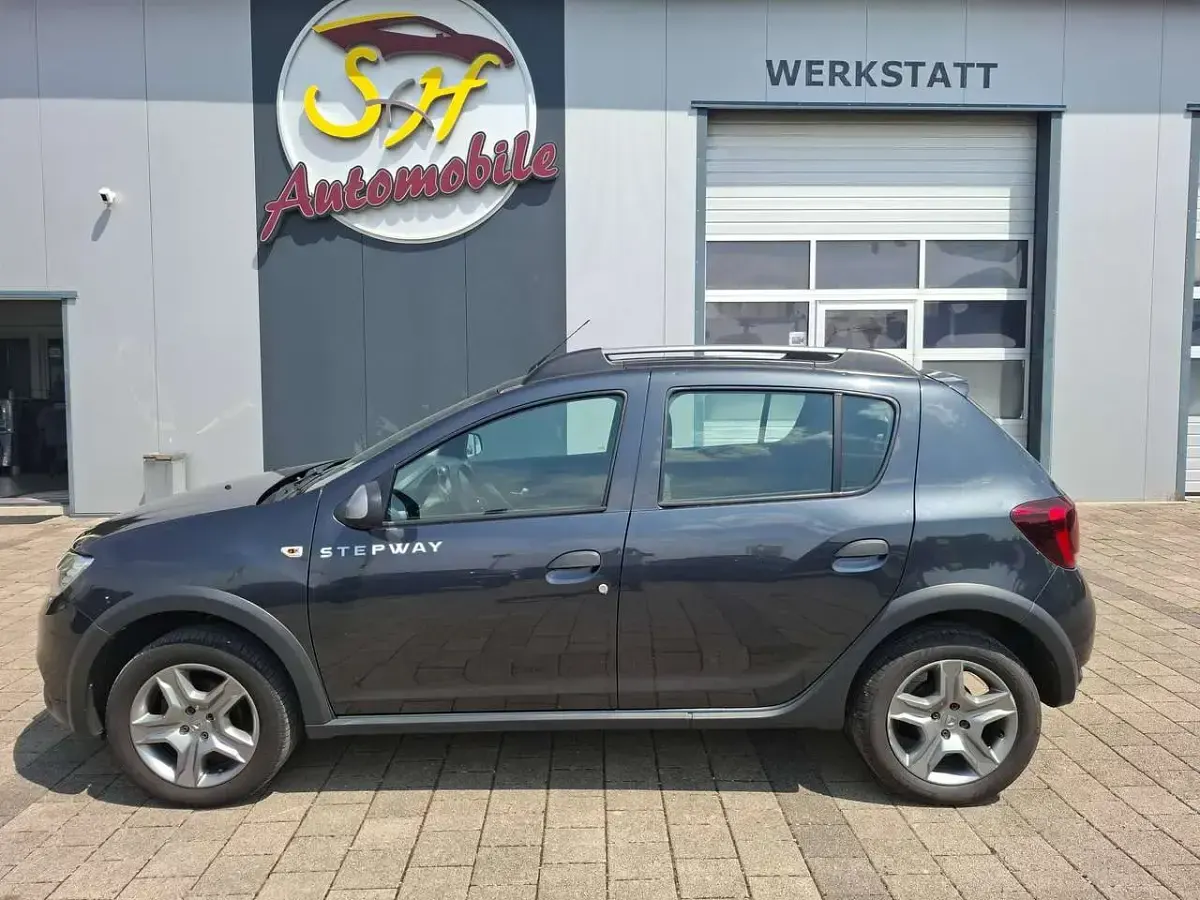 Gebraucht Dacia Sandero Prestige 90 PS (66 kW) 2020 Grau "comete" Kleinwagen