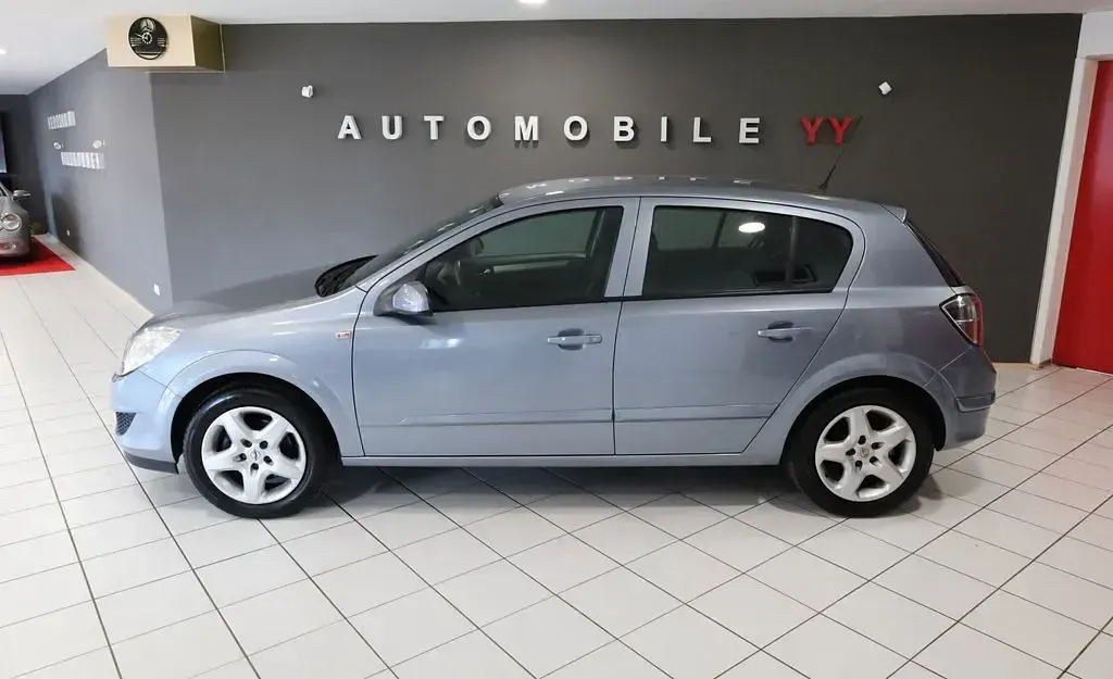Gebraucht Opel Astra Edition 90 PS (66 kW) 2007 Silber Limousine