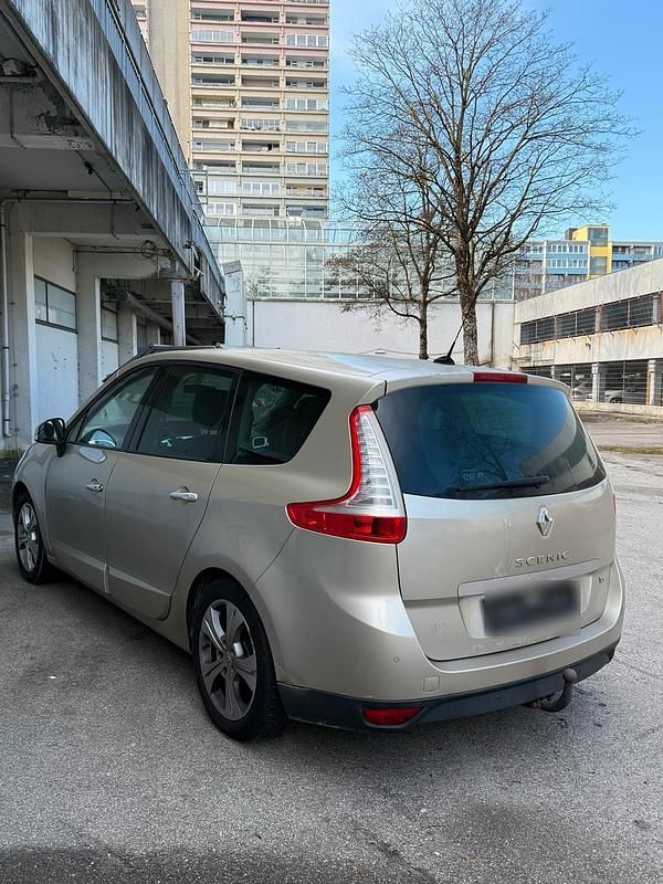 Gebraucht Renault Scenic E-Tech 96 PS (70 kW) 2012 Gold SUV