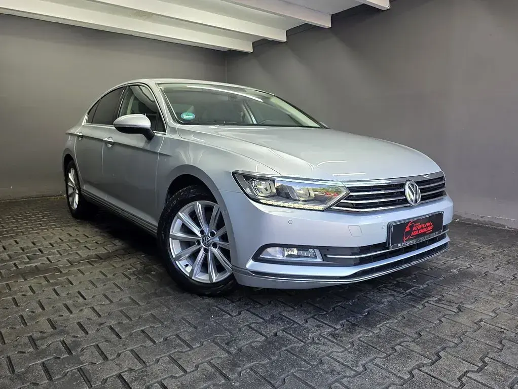 Gebraucht VW Passat Highline 150 PS (110 kW) 2015 Silber Limousine
