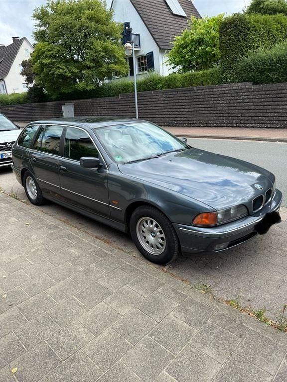 Gebraucht 2000 BMW 523 Kombi | 1.950 € (Guter Preis) - Bild 1/4