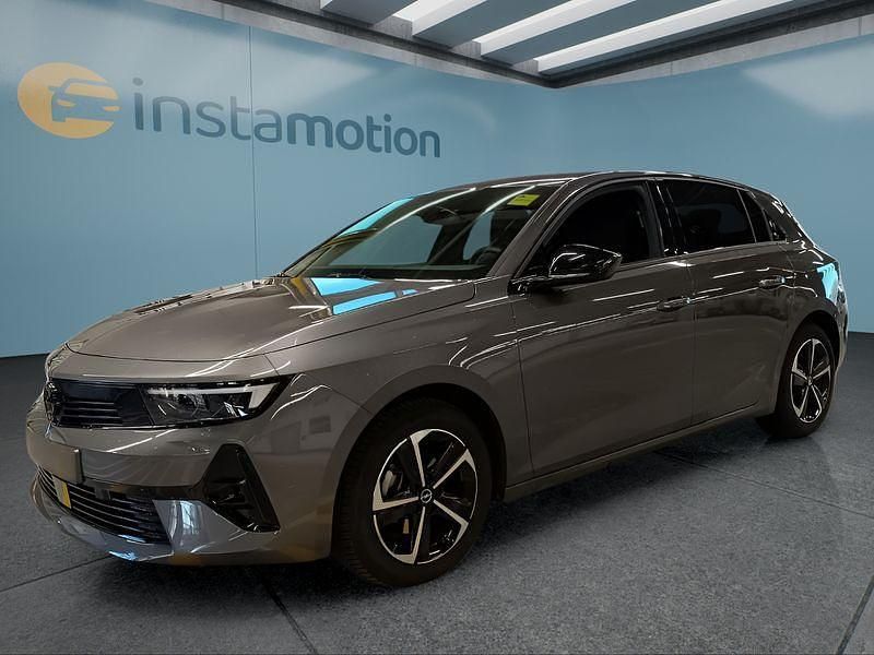 Grau Gebraucht 2024 Opel Astra Limousine | 25.699 € (Etwas zu teuer) - Bild 1/4