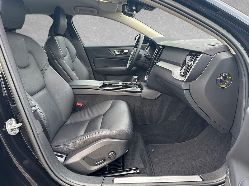 Gebraucht Volvo V60 398 PS (292 kW) 2023 Schwarz Kombi