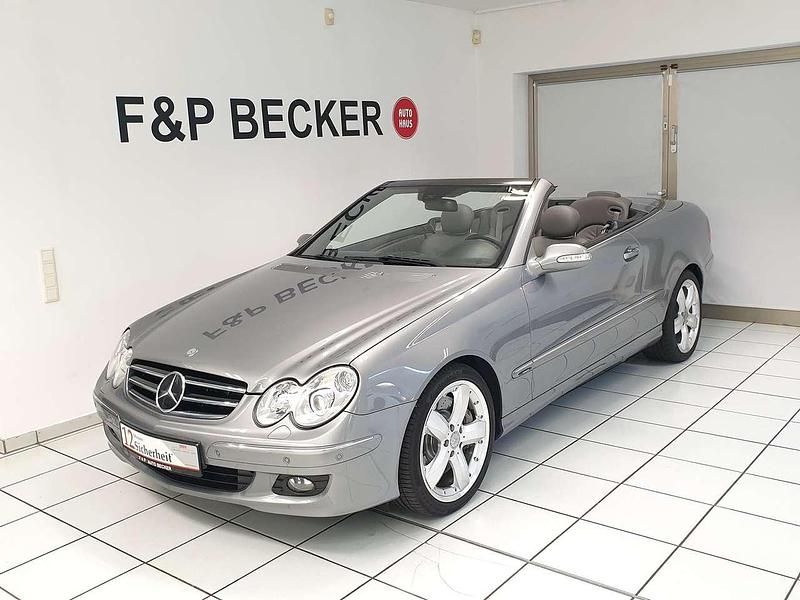 Palladiumsilber Gebraucht 2009 Mercedes CLK500 Cabrio | 24.490 € - Bild 1/4