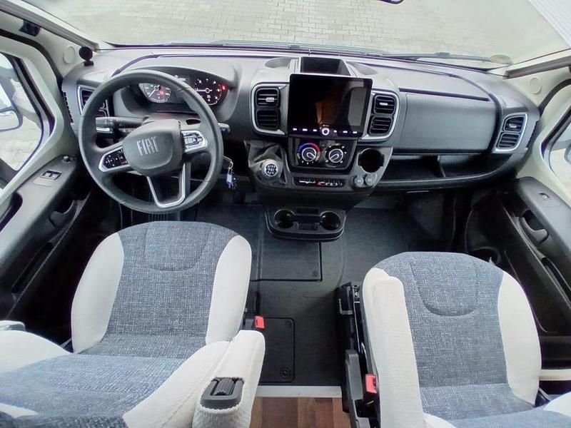 Gebraucht Weinsberg CaraHome 140 PS (102 kW) 2025 Lanzarote grau Van