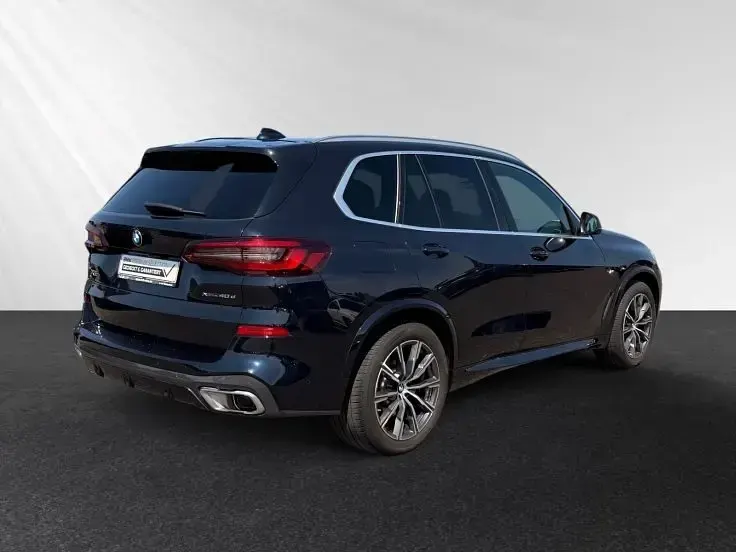 Gebraucht BMW X5 M Sport 352 PS (258 kW) 2023 Carbonschwarz metallic SUV