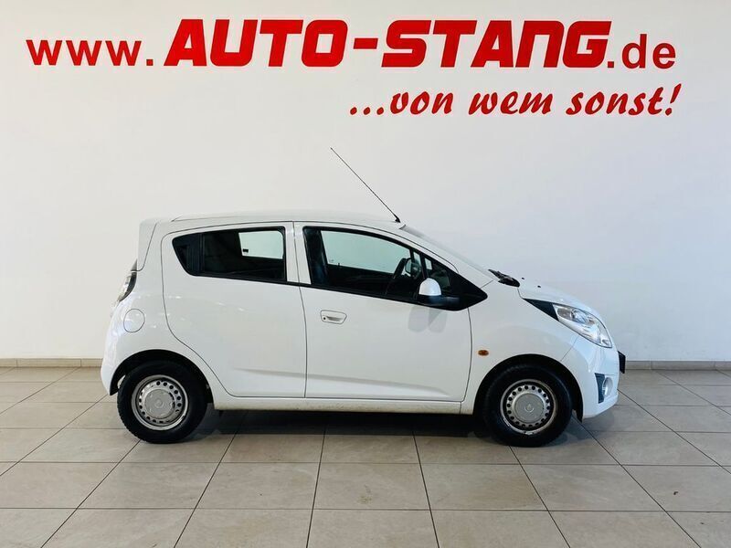 Gebraucht Chevrolet Spark 68 PS (50 kW) 2011 Schneeweiss/summitwhite/arctic Kleinwagen