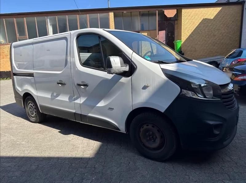 Gebraucht Opel Vivaro 140 PS (102 kW) 2014 Weiß Van / Kleinbus