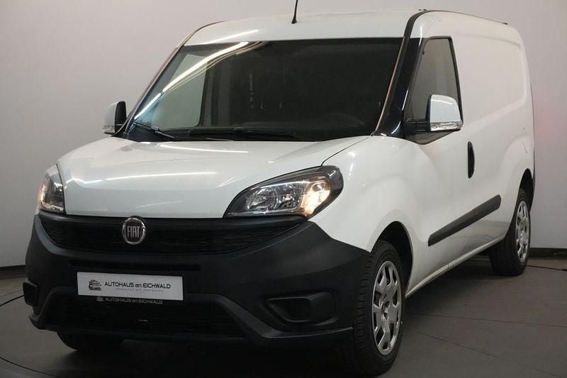 Weiß Gebraucht 2019 Fiat Doblò Van / Kleinbus | 9.590 € (Fairer Preis) - Bild 1/4
