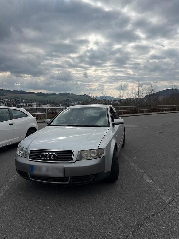Gebraucht Audi A4 105 PS (77 kW) 2002 Silber Limousine