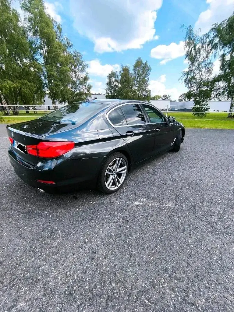 Gebraucht BMW 520 190 PS (139 kW) 2017 Grau Limousine