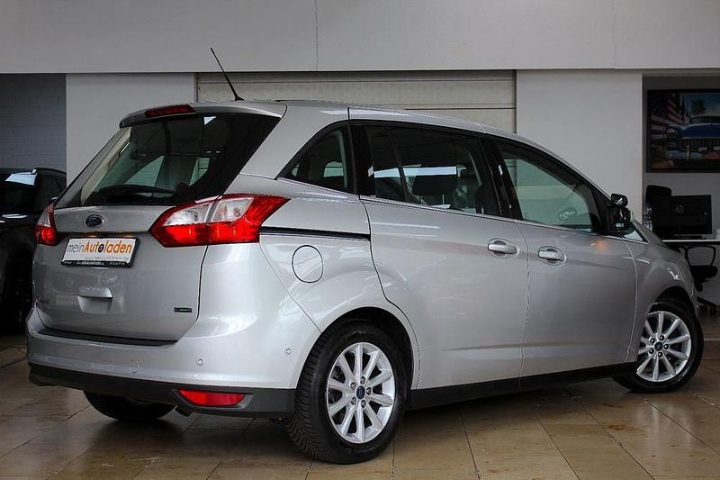 Gebraucht Ford Grand C-Max Titanium 150 PS (110 kW) 2016 Silber Van / Kleinbus