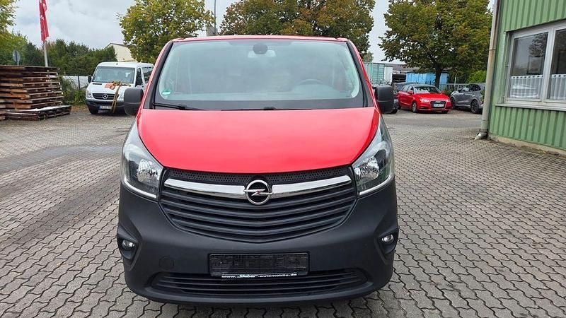 Rot Gebraucht 2018 Opel Vivaro Van | 9.950 € (Superpreis) - Bild 1/4