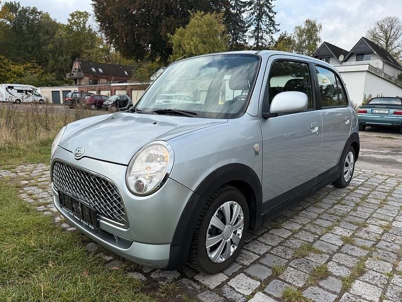 Silber Gebraucht 2009 Daihatsu Trevis Kleinwagen | 2.750 € (Etwas zu teuer) - Bild 1/4