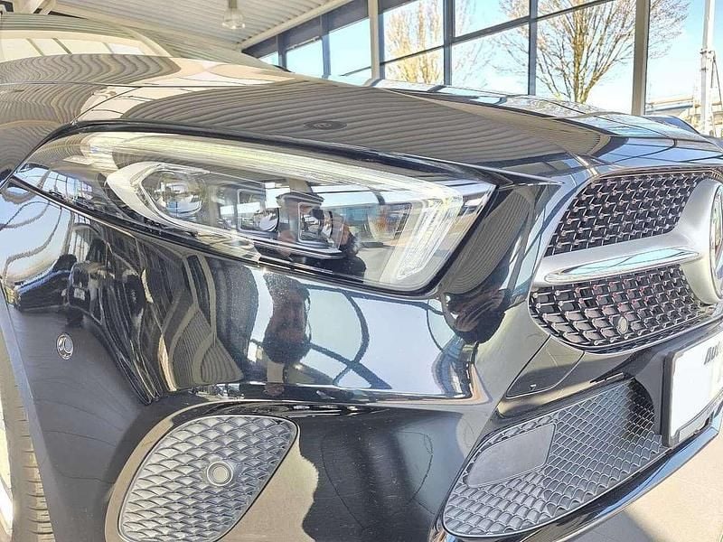 Gebraucht Mercedes A250 Progressive 224 PS (164 kW) 2019 Kosmosschwarz metallic Limousine