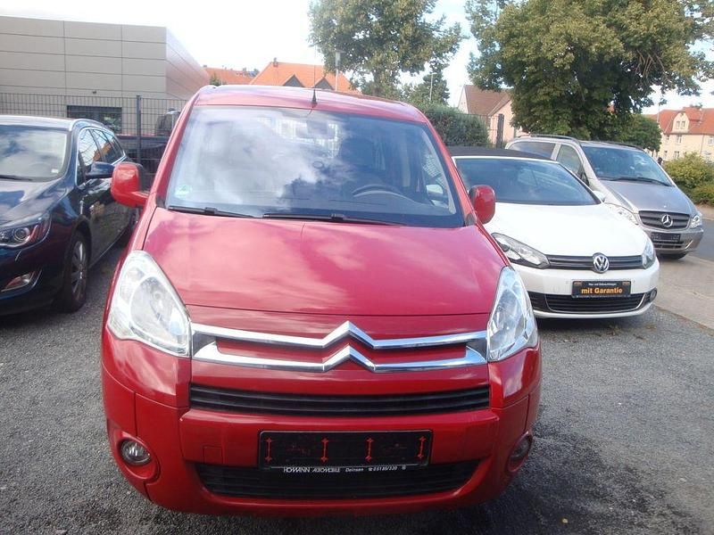 Rot Gebraucht 2010 Citroën Berlingo Van / Kleinbus | 3.499 € (Fairer Preis) - Bild 1/4