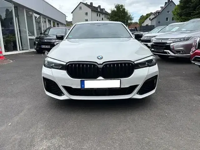 Gebraucht BMW M550 Performance 530 PS (389 kW) 2020 Weiß Limousine