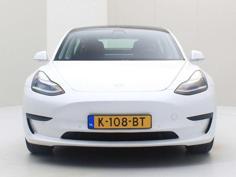 Gebraucht Tesla Model 3 Standard Range 225 kW (306 PS) 2020 Weiß Limousine