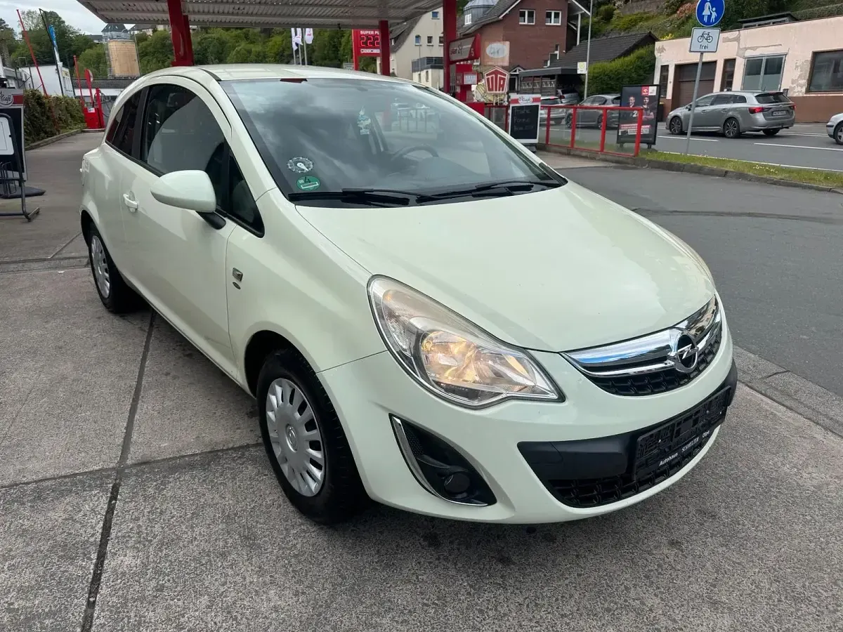 Second-hand Opel Corsa 87 CP (63 kW) 2012 Bej Hatchback