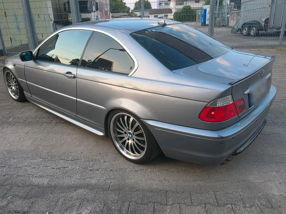 Gebraucht BMW 330 204 PS (150 kW) 2003 Grau Coupé