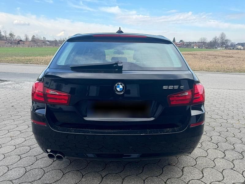 Gebraucht BMW 525 204 PS (150 kW) 2010 Schwarz Kombi