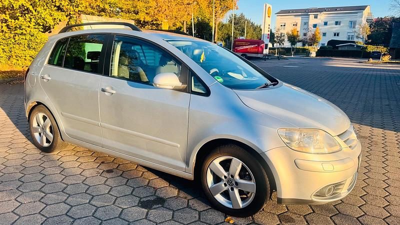Grau Gebraucht 2008 VW Golf Plus Cross Van / Kleinbus | 4.800 € - Bild 1/4