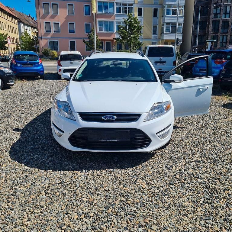 Weiß Gebraucht 2011 Ford Mondeo Trend Limousine | 2.999 € (Superpreis) - Bild 1/4