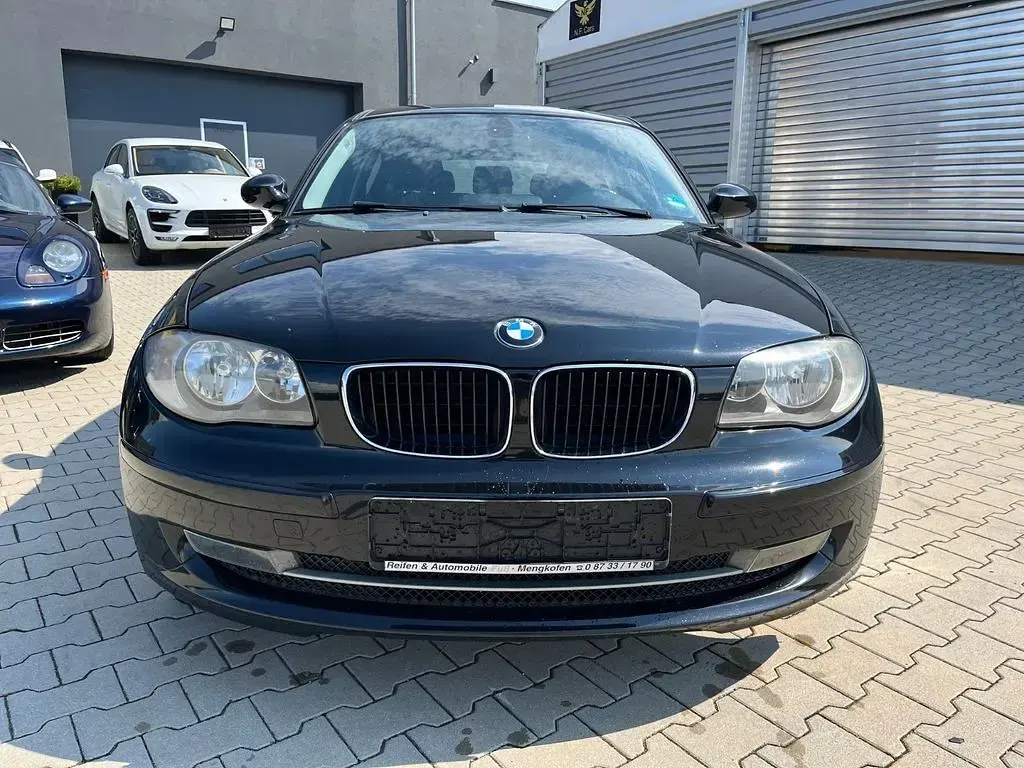 Gebraucht BMW 116 122 PS (89 kW) 2008 Schwarz Kleinwagen