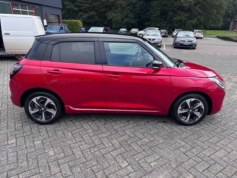 Gebraucht Suzuki Swift Comfort+ 83 PS (61 kW) 2025 Rot Kleinwagen