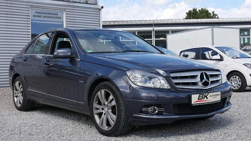 Grau Gebraucht 2009 Mercedes C180 Limousine | 9.990 € (Fairer Preis) - Bild 1/4