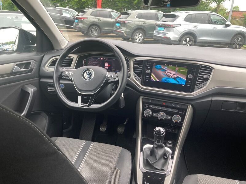 Gebraucht VW T-Roc Style 150 PS (110 kW) 2020 Deep black perleffekt (metallic) SUV